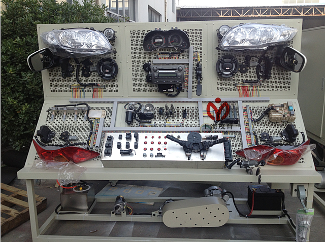 汽车电器综合考核实训台(图1) 汽车电器综合考核实训台(图1)