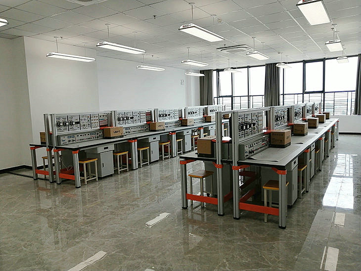 机电技术专业实验室基础配置(图1) 机电技术专业实验室基础配置(图1)