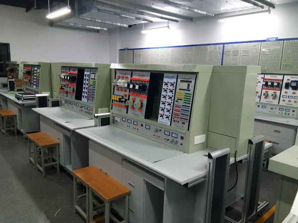 探索中职学校电工电子技能教学探讨(图1)