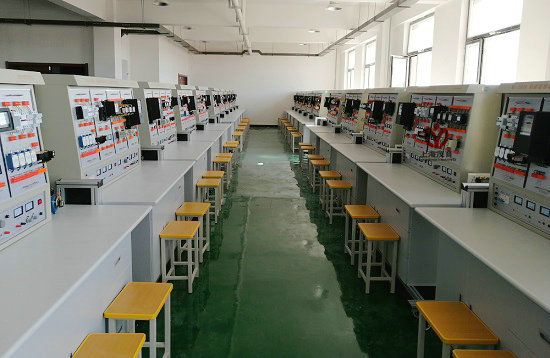 初级维修电工技能实训室建设方案(图1) 初级维修电工技能实训室建设方案(图1)