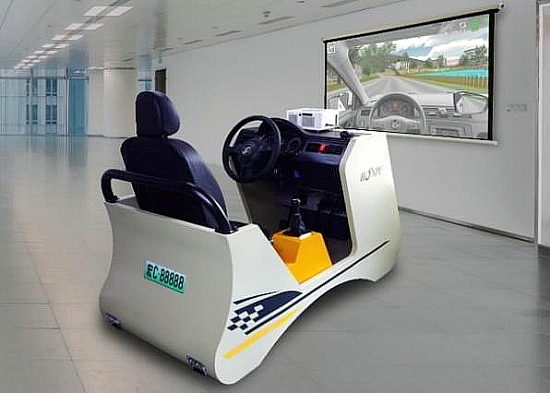 VR虚拟汽车驾驶培训模拟器