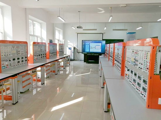 互联网+虚实结合电工技术实验装置(图1)