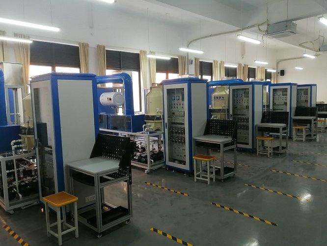 中央空调实训考核台(网络型)(图1) 中央空调实训考核台(网络型)(图1)