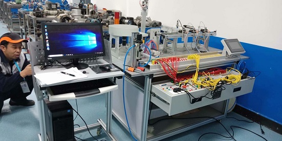 光机电气一体化控制实训考核装置(图1) 光机电气一体化控制实训考核装置(图1)