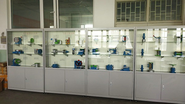 机床夹具设计陈列柜(图1)