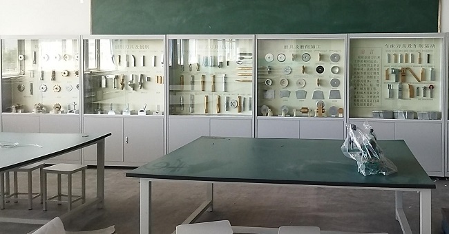 金属切削刀具陈列柜(图1) 金属切削刀具陈列柜(图1)