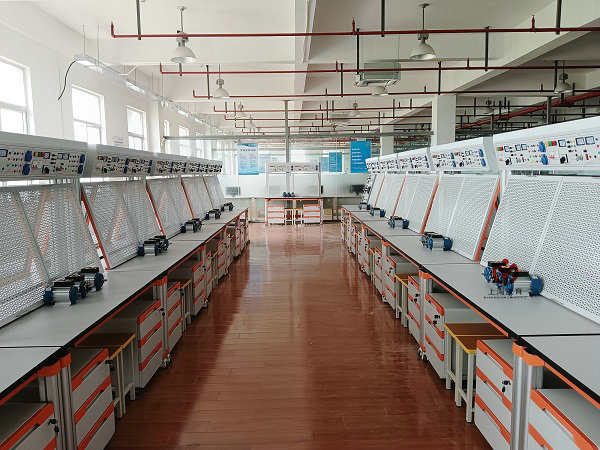 网孔型高级维修电工实训平台(图1)