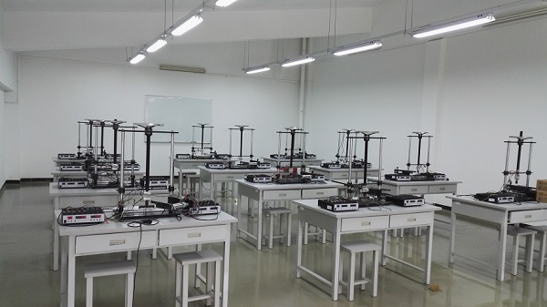 材料力学综合测试分析实验台(图1)