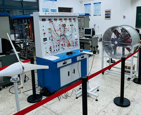 风力发电基础实训室简介(图1) 风力发电基础实训室简介(图1)