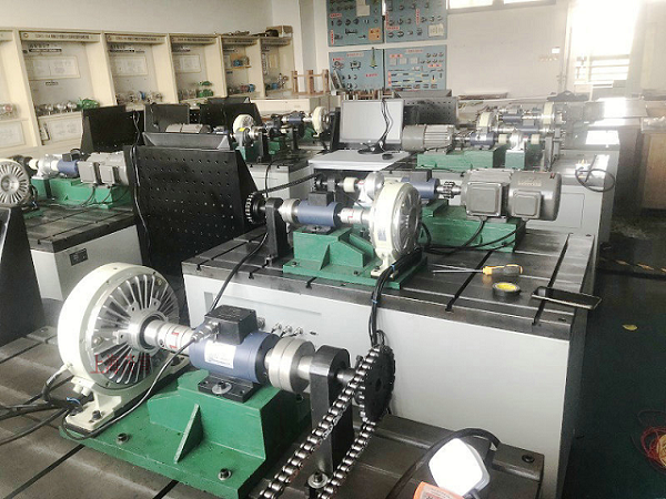 机械实训中心简介(图1) 机械实训中心简介(图1)