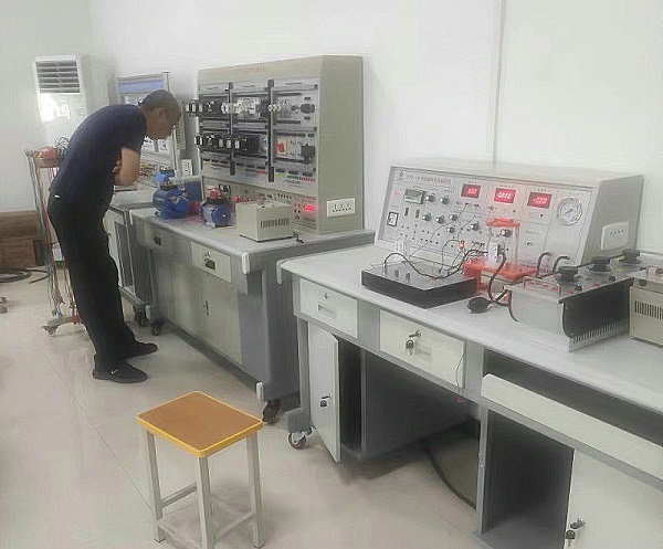 淮南矿业临涣煤矿电工实训设备项目(图2) 淮南矿业临涣煤矿电工实训设备项目(图2)