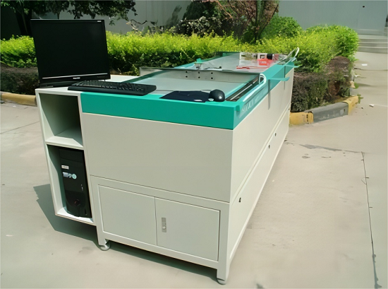 太阳能电池组件测试仪(图1) 太阳能电池组件测试仪(图1)