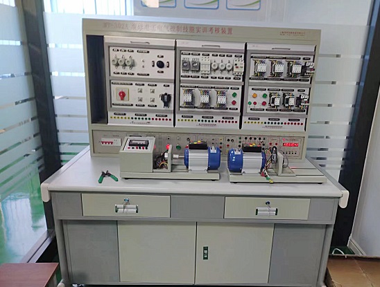淮河能源煤业公司培训中心电工实训设备交付使用(图4)