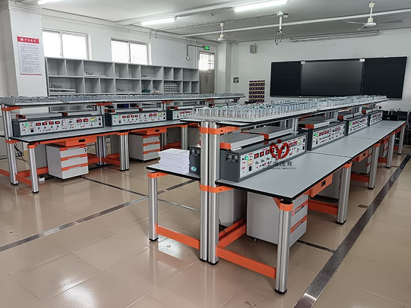 电工电子综合应用创新实训室设备(图1) 电工电子综合应用创新实训室设备(图1)