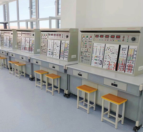辽宁省农业经济学校电工电子实训室交付使用(图1) 辽宁省农业经济学校电工电子实训室交付使用(图1)