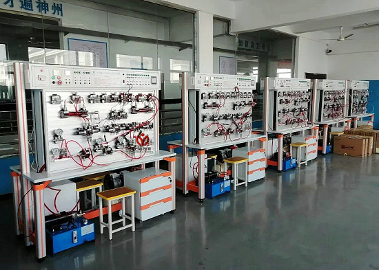 液压与气动技术实验室简介(图2) 液压与气动技术实验室简介(图2)