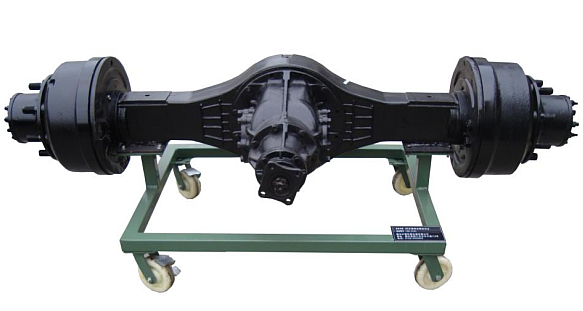 拖拉机单驱动桥拆装实训台(图1) 拖拉机单驱动桥拆装实训台(图1)