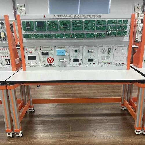 单片机技术综合应用实训装置(图1)