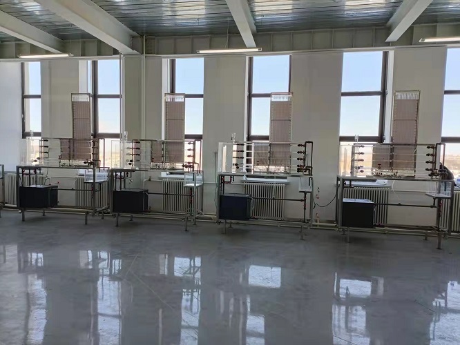 流体力学综合实验装置(图1) 流体力学综合实验装置(图1)