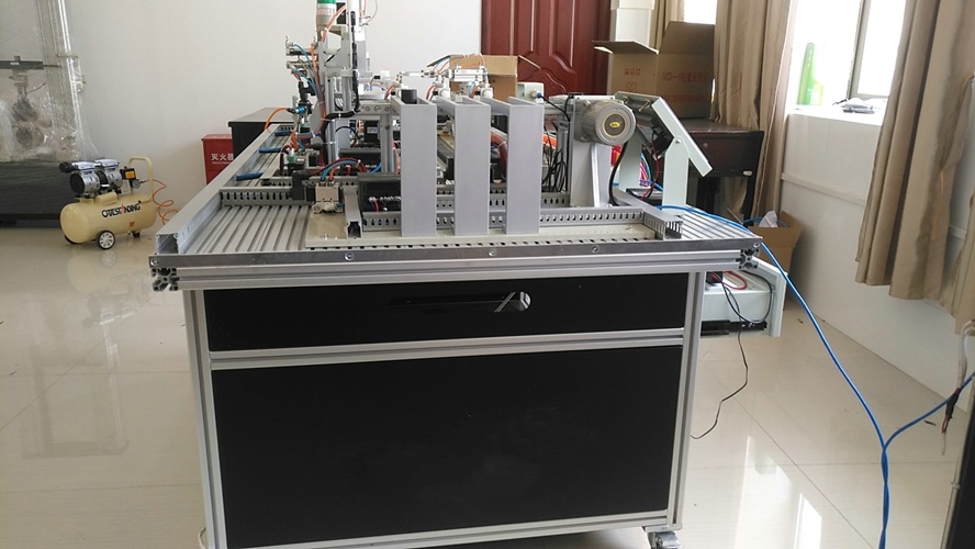 光机电一体化实训装置日常维护要点(图1) 光机电一体化实训装置日常维护要点(图1)