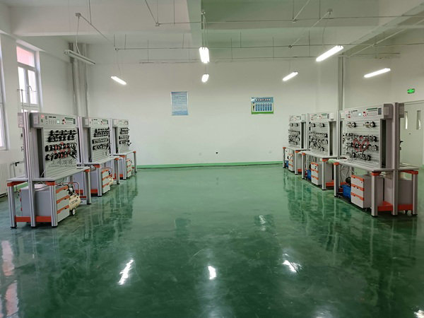 液压与气动技术实训室建设方案(图2) 液压与气动技术实训室建设方案(图2)