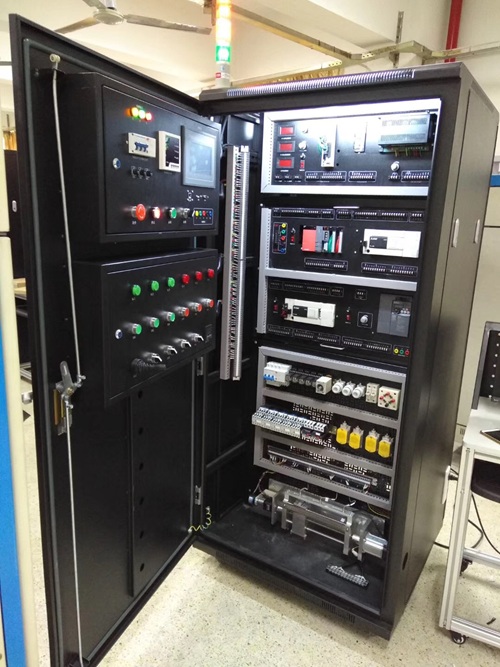 现代电气控制系统安装与调试实训考核装置(图1)