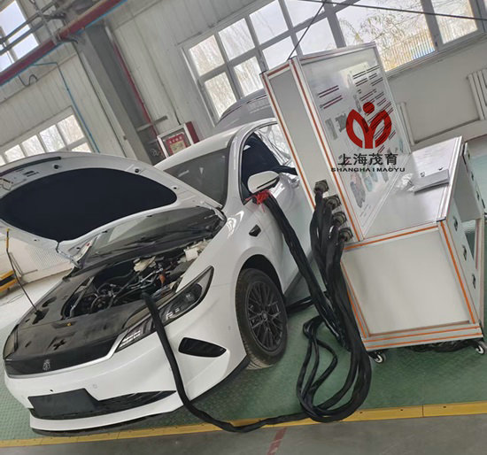 策勒县技工学校新能源汽车实训室项目交付使用(图1) 策勒县技工学校新能源汽车实训室项目交付使用(图1)