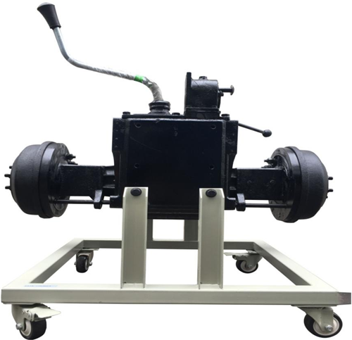 拖拉机后桥拆装实训台(图1) 拖拉机后桥拆装实训台(图1)