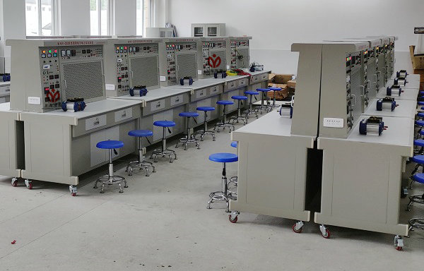 网孔型电工电子技能实训装置项目(图1) 网孔型电工电子技能实训装置项目(图1)