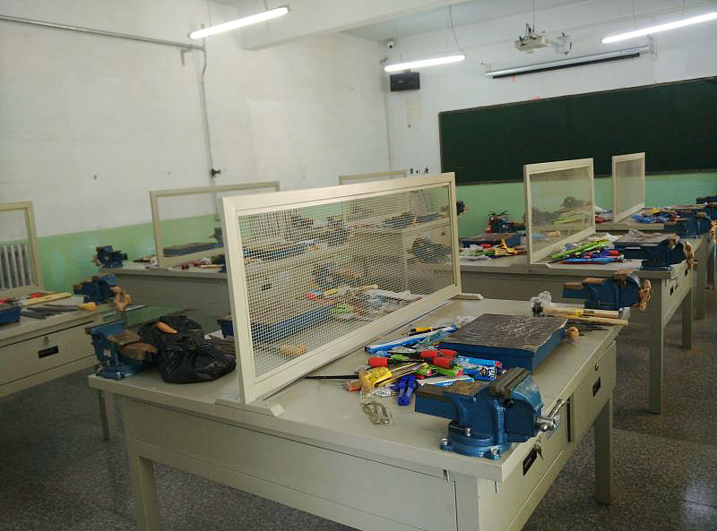 广西医科大学钳工实验室项目(图1) 广西医科大学钳工实验室项目(图1)