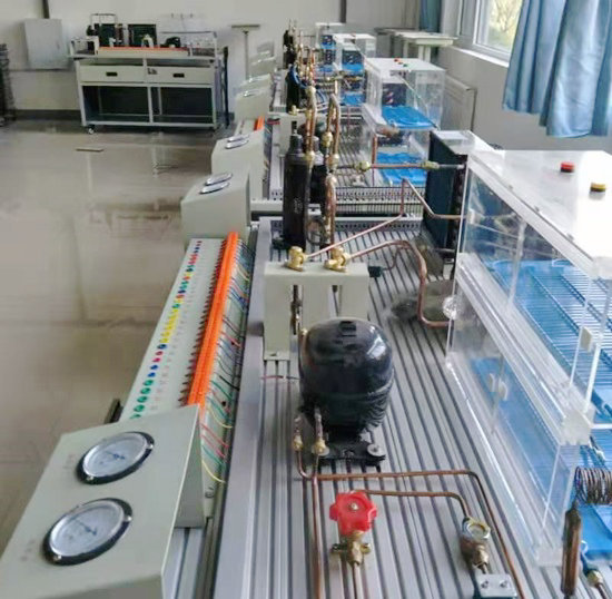 青岛西大高级技工学校空调实训室项目(图3) 青岛西大高级技工学校空调实训室项目(图3)