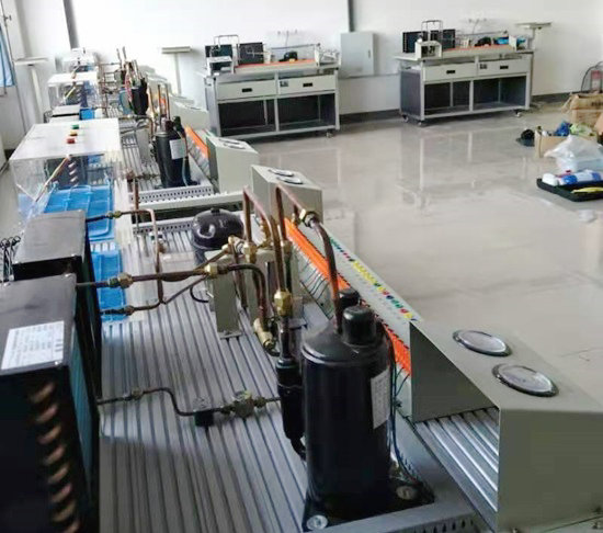 青岛西大高级技工学校空调实训室项目(图4) 青岛西大高级技工学校空调实训室项目(图4)