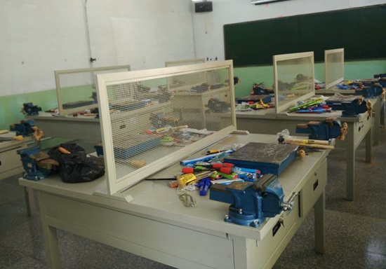 青岛西大高级技工学校空调实训室项目(图5) 青岛西大高级技工学校空调实训室项目(图5)