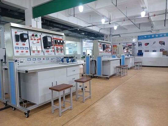 拜城技工学校电工技能实训项目(图2) 拜城技工学校电工技能实训项目(图2)