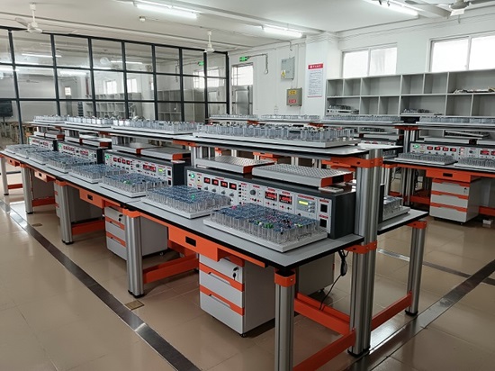 电工电子综合应用创新实训装置(图2) QQ图片20250218175500.jpg