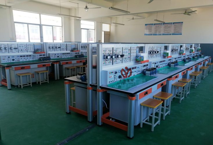电工电子技术实验装置(图1) MYDG-02D电工电子技术实验装置1_副本.png