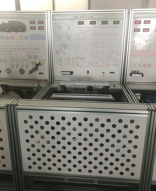 ABS/ASR/ESP系统实验台,ABS/ASR/ESP实验设备(图1) MYQB-45 大众汽车ABS.EBS实训台.jpg
