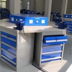 漯河市中专学校六工位钳工台项目